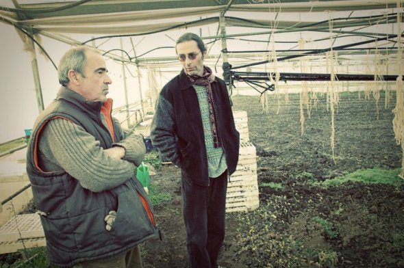 Carlo Noro, produttore di preparati biodinamici (a sinistra), col nostro amico Maurizio